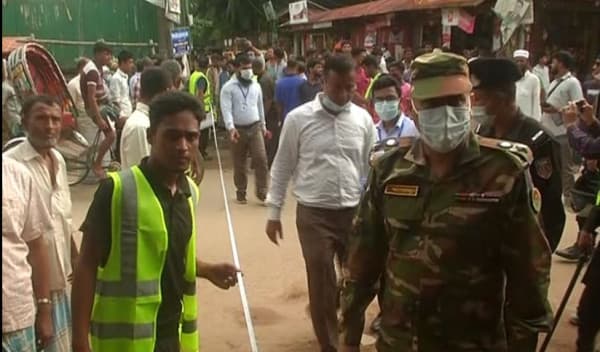 কক্সবাজার শহরের প্রধান সড়কের উন্নয়ন কাজ শুরু