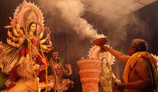 দেবীর বোধন দিয়ে সারা দেশে দুর্গা পূজা শুরু