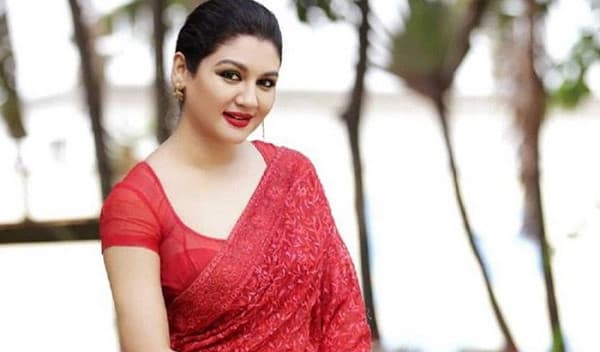 কেবলই গুঞ্জন!