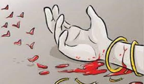 গৃহবধূকে নির্যাতনের পর হত্যা, স্বামী পলাতক