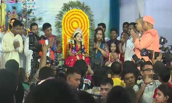 অষ্টমীতে মায়ের কাছে কল্যাণের প্রত্যাশা ভক্তদের