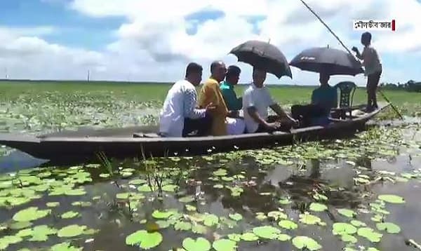 জলে ভাসা গ্রাম সোয়াম ভিলেজ অন্তেহরি