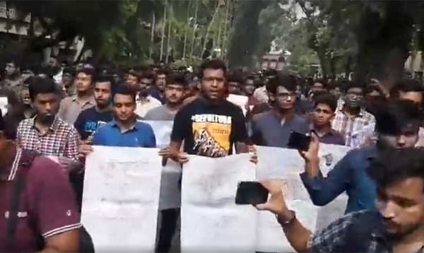 'দাবি না মানলে সব ভবনে তালা ঝুলবে'