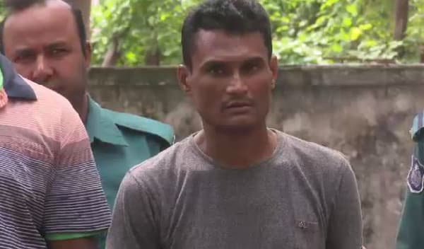 শীতে গান গেয়ে জীবিকা, বছরের বাকি সময় মোবাইল চুরি