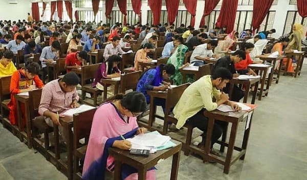 ৪১তম বিসিএস প্রিলিমিনারি পরীক্ষা অনুষ্ঠিত