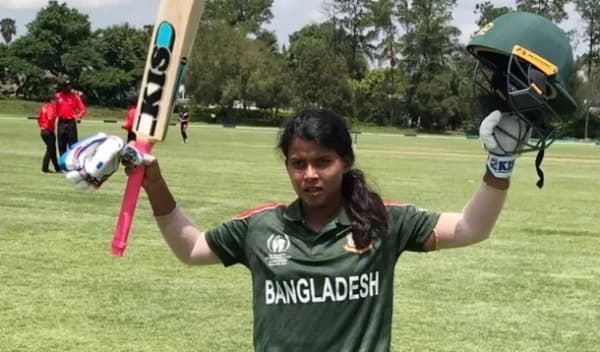 নারী ক্রিকেটে বাংলাদেশের প্রথম সেঞ্চুরি শারমিনের