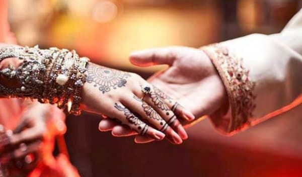 স্বামী-স্ত্রীর বয়সের আদর্শ ব্যবধান!