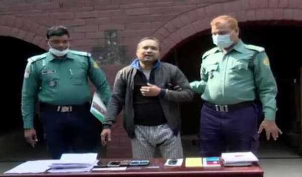 প্রধানমন্ত্রীর অফিসের ভুয়া পরিচয় দেয়ায় একজন গ্রেপ্তার