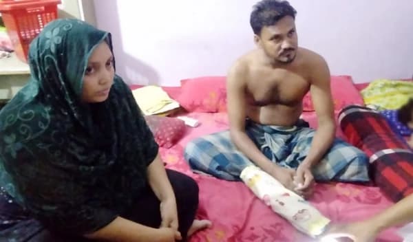 ফেসবুকে শাড়ি বিক্রির টাকা নিয়ে প্রতারণা, দম্পতি গ্রেপ্তার