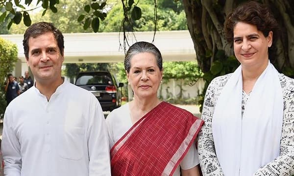 রাহুল, প্রিয়াঙ্কা ও সনিয়া গান্ধির নিরাপত্তা অবনমন