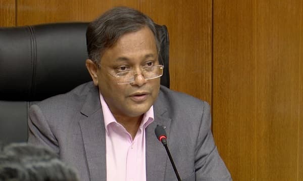 সম্প্রচারের অপেক্ষায় ১১ টেলিভিশন চ্যানেল