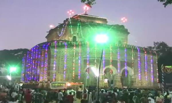 জমে উঠেছে কান্তজিউ মন্দিরে রাস উৎসব