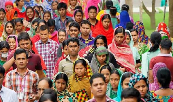 রাজধানীতে প্রতি বর্গকিলোতে ২১৫৬ জনের বসবাস