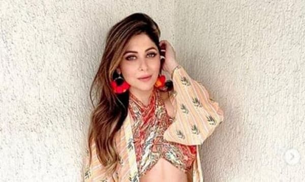 করোনা ছড়ানোর অভিযোগে 'বেবি ডল' গায়িকা কণিকার বিরুদ্ধে এফআইআর
