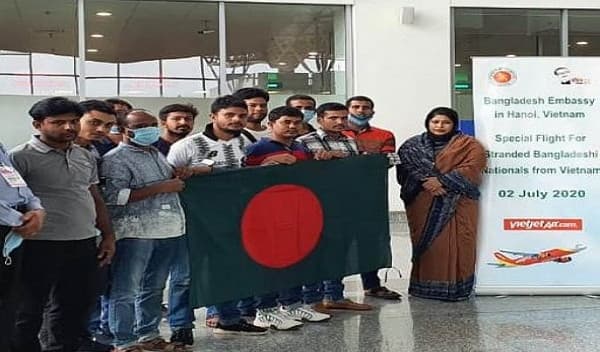 ভিয়েতনামে দালালদের চক্র: বাংলাদেশিদের আটকে রেখে নির্যাতন