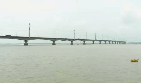 নিজস্ব অর্থে পদ্মা সেতু হওয়ায় নিয়ন্ত্রণ ছিল দেশের