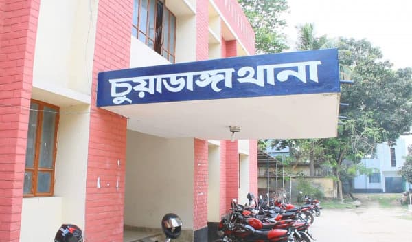 মেয়েকে ধর্ষণের চেষ্টায় বাবা গ্রেপ্তার