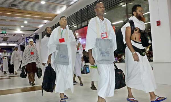 ভিসা হলেও দেশের প্রায় ১০ হাজার ওমরাহ যাত্রী এখন বিপাকে
