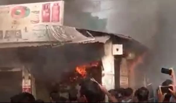 শেরপুরের ভয়াবহ অগ্নিকাণ্ডে ৯ দোকান ভস্মীভূত