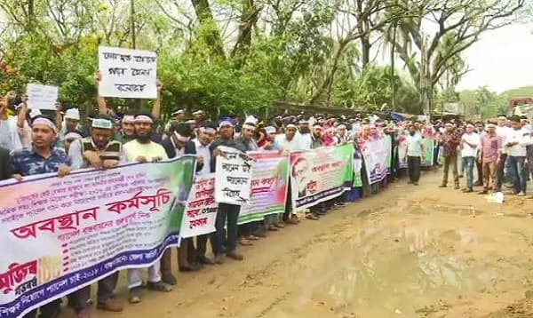 প্যানেল তৈরি করে প্রাথমিক বিদ্যালয়ে শিক্ষক নিয়োগের দাবি