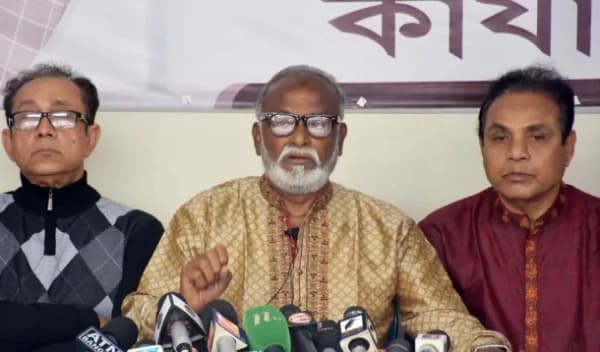 শেষ পর্যন্ত নির্বাচনে থাকার ঘোষণা তৈমূরের