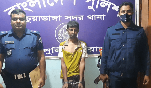 চুয়াডাঙ্গায় মাকে কুপিয়ে হত্যা করল ছেলে