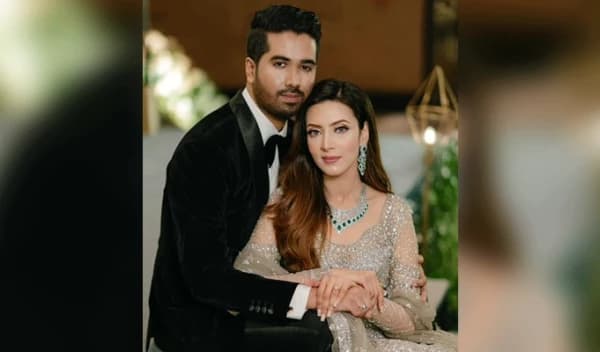 জন্মদিনে নিজের বিশেষ মানুষ ও বাগদানের খবর জানালেন মিম