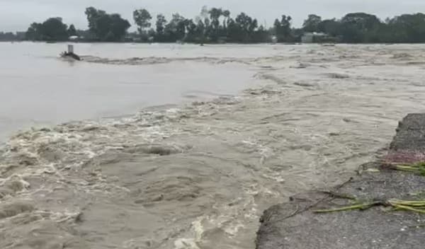 বিপৎসীমার ওপরে তিস্তার পানি, রেড এলার্ট জারি