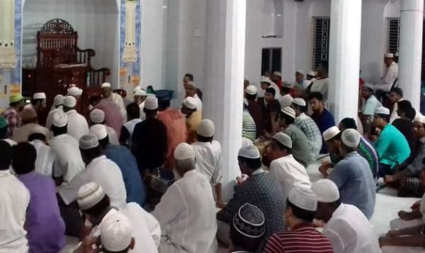 ‘মসজিদে মুসল্লিদের উপস্থিতি সীমিত রাখতে হবে’