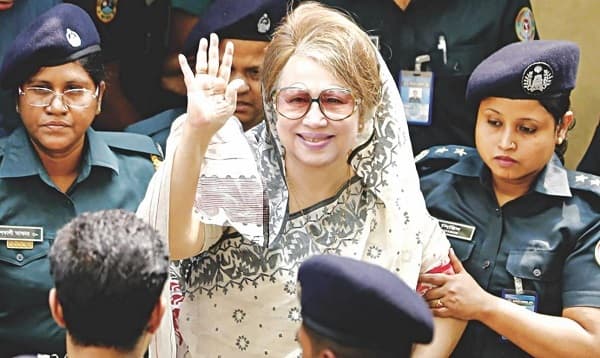 ২৫ মাস ২ দিনের মাথায় মুক্তি পেলেন খালেদা জিয়া