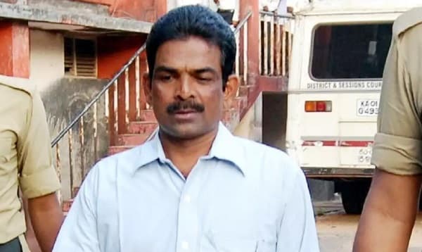 জন্মনিরোধক বড়ির নামে সাইনাইড খাইয়ে ২০ প্রেমিকাকে খুন করে এই শিক্ষক