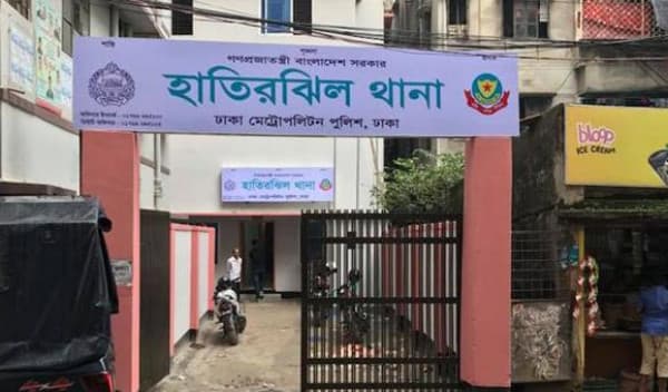 স্ত্রীকে ভারতে পাচার, দেশে ফিরে স্বামী ও দালালের বিরুদ্ধে মামলা