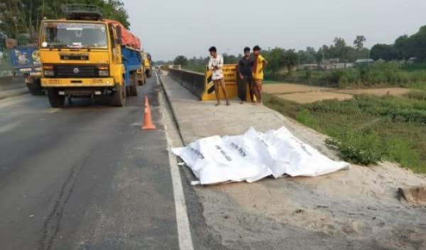 কঠোর বিধিনিষেধেও মহাসড়কে ঝরল ৩ প্রাণ