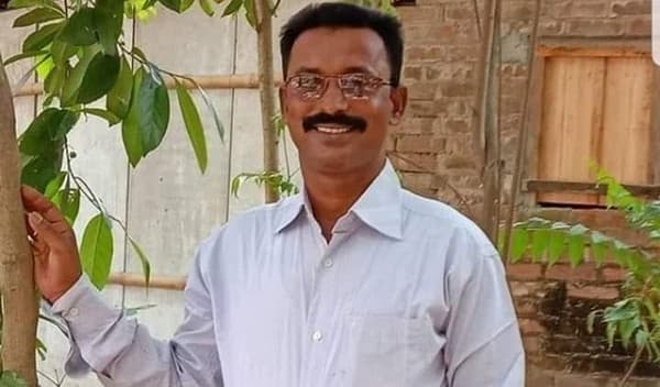 প্রতিমা ভাঙচুর ও সংখ্যালঘু পল্লীতে হামলা, আ.লীগ নেতা বহিষ্কার