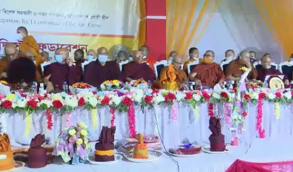 পালিত হলো বৌদ্ধদের ‘কঠিন চীবর দান’ উৎসব  