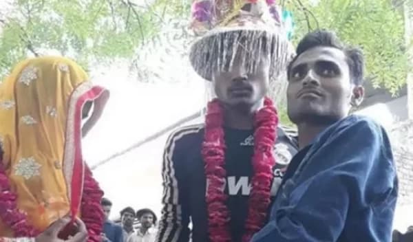 প্রাক্তন প্রেমিকের সঙ্গে স্ত্রীর বিয়ে দিলেন স্বামী