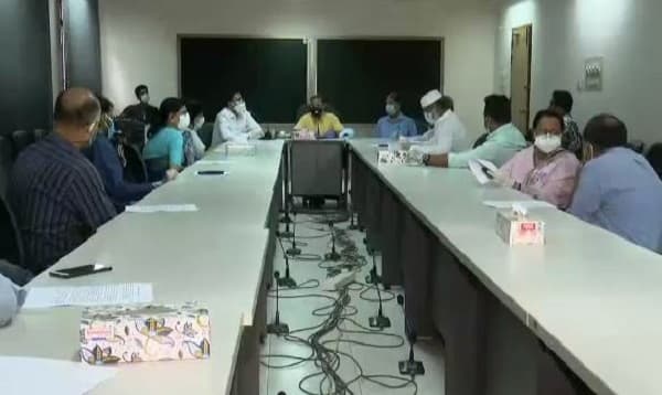 করোনার জিনোম সিকোয়েন্স গবেষণা করবে ঢাকা বিশ্ববিদ্যালয়