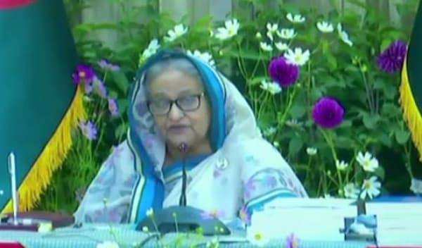'দেশ এগিয়ে গেলে আঘাতের আশঙ্কা বাড়ে'