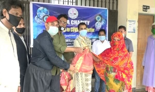 কুড়িগ্রামে কর্মহীনদের মাঝে আমেরিকা প্রবাসীদের খাদ্য সহায়তা প্রদান 