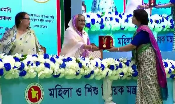 PM confers Begum Rokeya Padak-2023 on five women