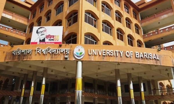 ফেসবুকে হা হা রিয়েক্ট দেওয়ায় সহপাঠীকে মারধর