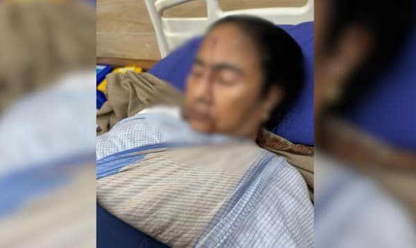 দুর্ঘটনায় গুরুতর আহত মমতা ব্যানার্জি