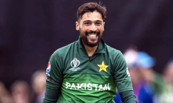 অবসর ভেঙে ক্রিকেটে ফিরেছেন মোহাম্মদ আমির