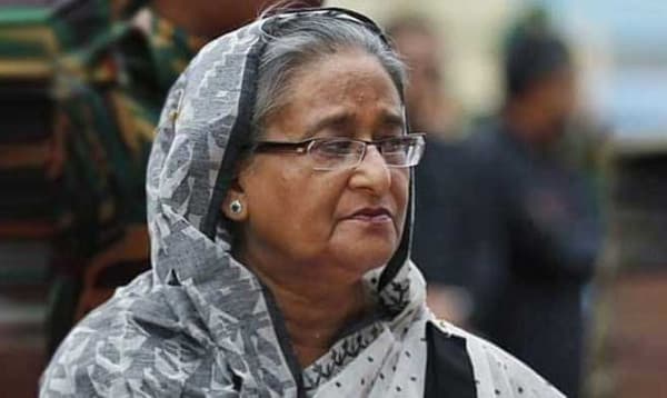 পদত্যাগ করে দেশ ছাড়লেন শেখ হাসিনা