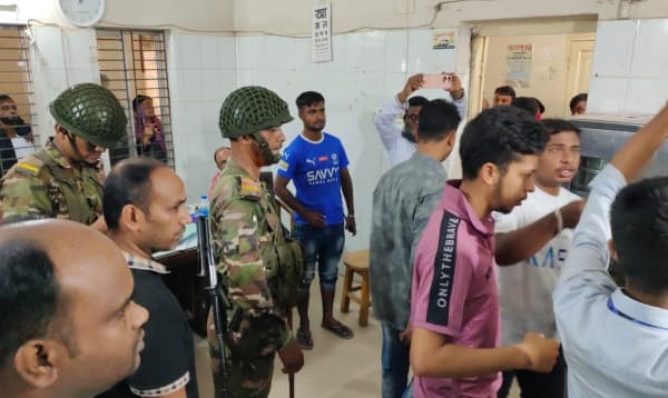 নরসিংদীতে সাংবাদিকের ওপর দুর্বৃত্তদের হামলা