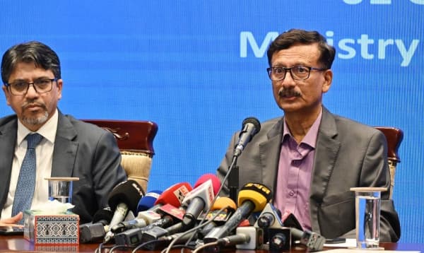 মালয়েশিয়ার প্রধানমন্ত্রী আনোয়ার ইব্রাহিম বাংলাদেশ আসছেন শুক্রবার