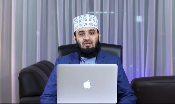 সাড়ে চার বছর পর দেশে ফিরলেন মিজানুর রহমান আজহারী