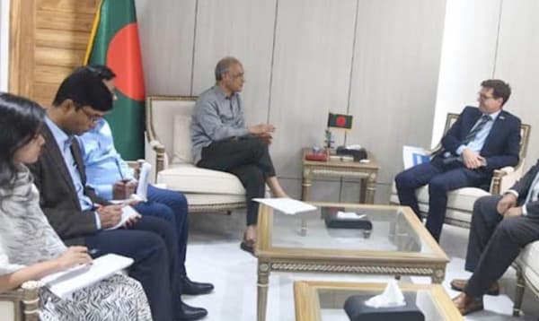আইনশৃঙ্খলা পরিস্থিতির উন্নতি হচ্ছে: স্বরাষ্ট্র উপদেষ্টা