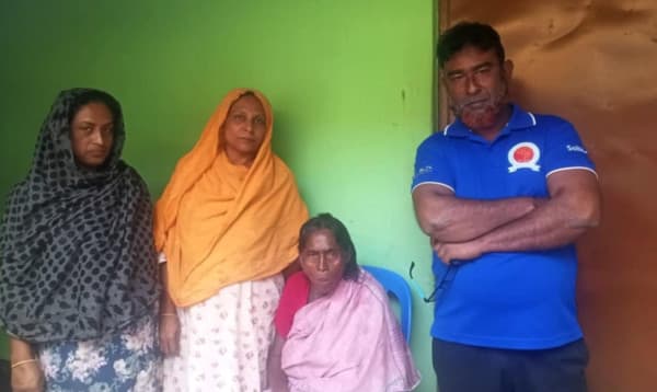 দীর্ঘ ২৫ বছর পর মাকে ফিরে পেলেন সন্তানেরা
