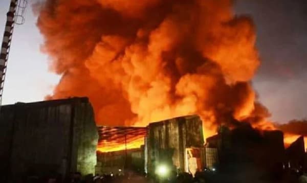 চট্টগ্রাম ইপিজেডে কারখানায় আগুন, নিয়ন্ত্রণে ৭ ইউনিট